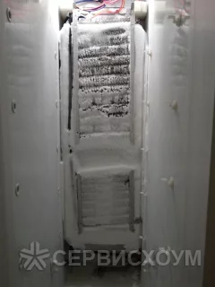 Холодильник не размораживается